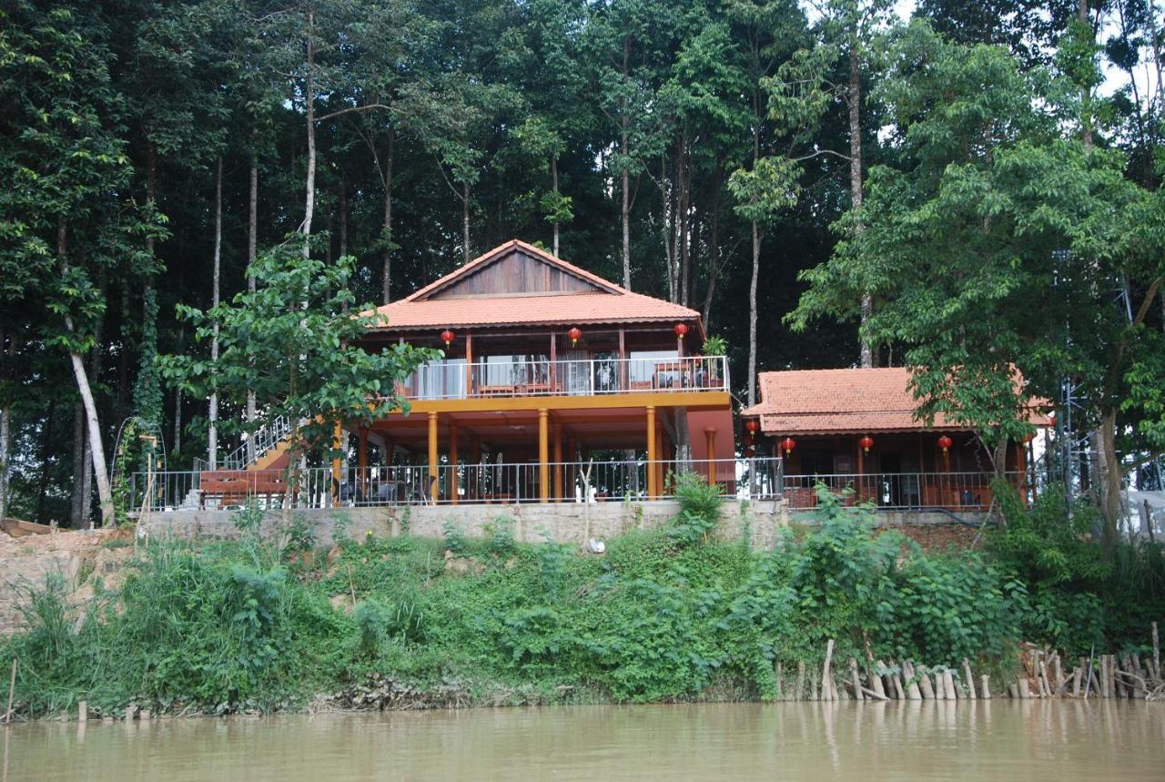 Cat Tien Riverside Exterior photo